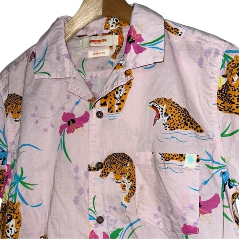 AMBSN California Men’s Sz M Pink Tiger Floral Print Short Sleeve Button Up Shirt